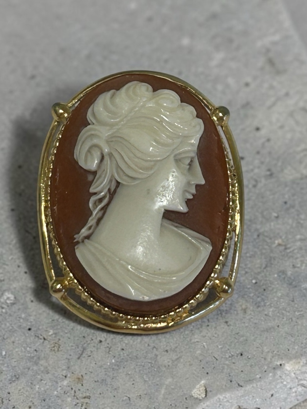 Vintage Plastic Cameo Lady Pin Brooch
